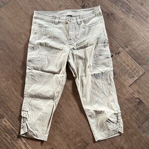 Eddie Bauer Light Khaki Capris